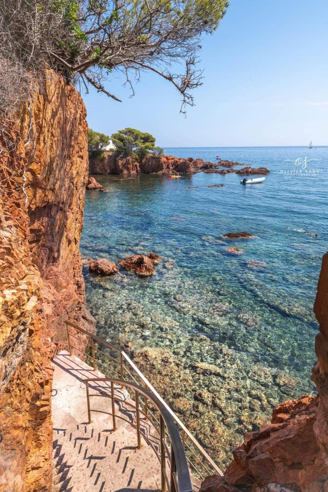 Petit Paradis Vue Mer- Plage Et Calanques A 3 Mn Saint-Raphaël 외부 사진